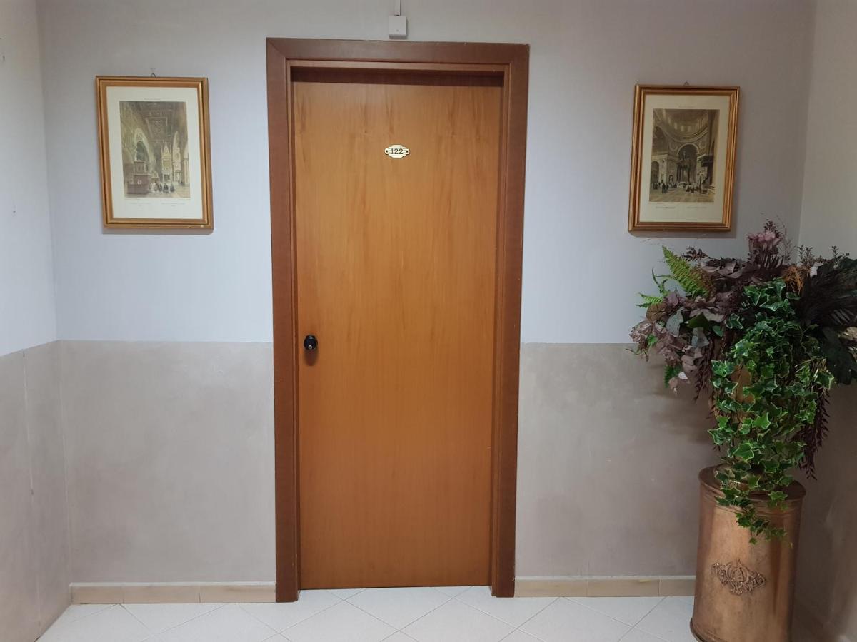 Hotel Kennedy Roma Esterno foto